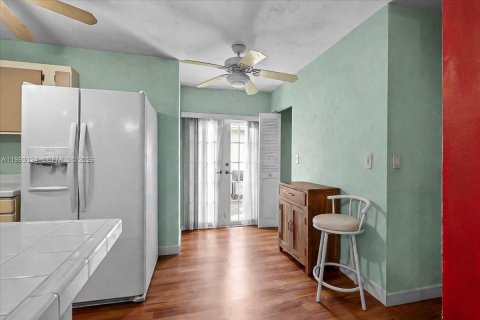 Casa en venta en Miami, Florida, 3 dormitorios, 115.57 m2 № 2058176 - foto 18