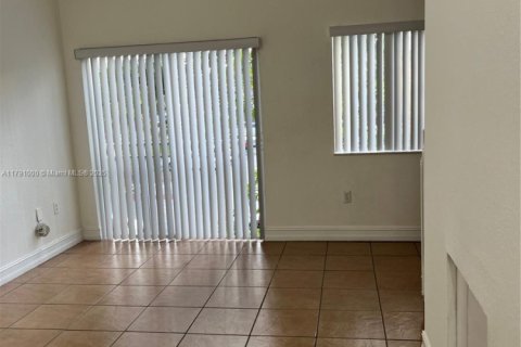 Copropriété à vendre à Miami, Floride: 2 chambres, 87.33 m2 № 2012168 - photo 12