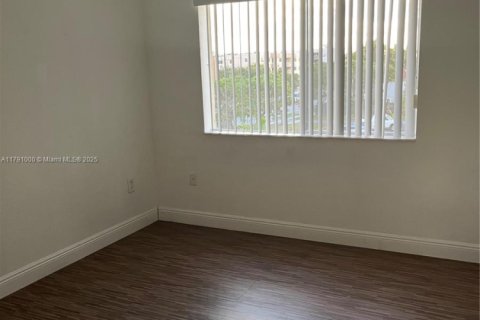 Copropriété à vendre à Miami, Floride: 2 chambres, 87.33 m2 № 2012168 - photo 9