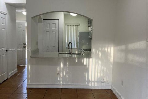 Copropriété à vendre à Miami, Floride: 2 chambres, 87.33 m2 № 2012168 - photo 3