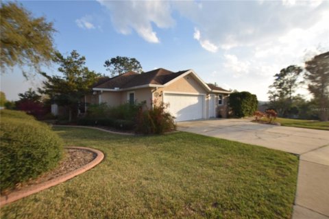 Casa en alquiler en Lady Lake, Florida, 3 dormitorios, 240.06 m2 № 1560635 - foto 4