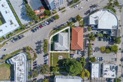 Propiedad comercial en venta en Miami Beach, Florida, 439.61 m2 № 1997619 - foto 20