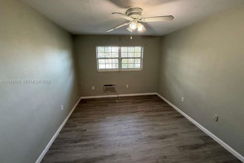 Copropriété à louer à North Miami Beach, Floride: 1 chambre, 60.67 m2 № 2000113 - photo 5