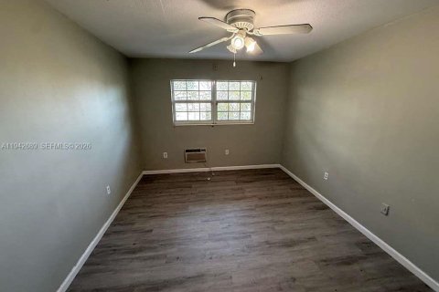 Copropriété à louer à North Miami Beach, Floride: 1 chambre, 60.67 m2 № 2000113 - photo 6