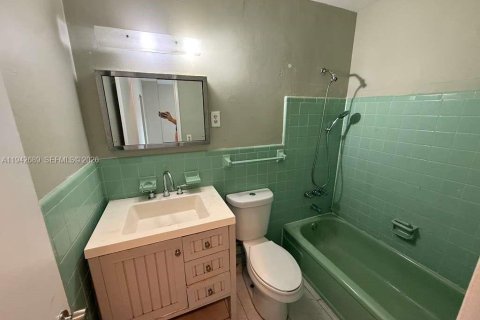 Copropriété à louer à North Miami Beach, Floride: 1 chambre, 60.67 m2 № 2000113 - photo 4