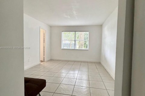 Condominio en alquiler en Sunrise, Florida, 2 dormitorios, 87.7 m2 № 2017912 - foto 14