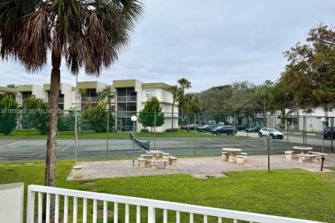Condominio en alquiler en Sunrise, Florida, 2 dormitorios, 87.7 m2 № 2017912 - foto 25