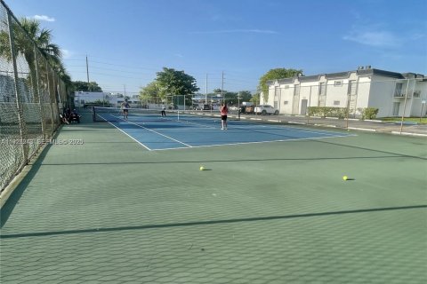 Condominio en venta en Miami, Florida, 2 dormitorios, 70.88 m2 № 2034676 - foto 18