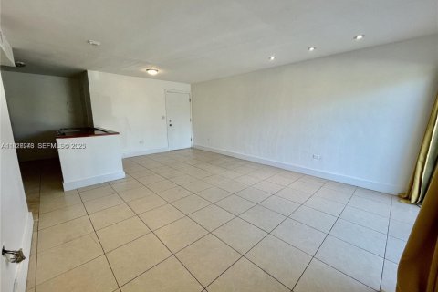 Condominio en venta en Miami, Florida, 2 dormitorios, 70.88 m2 № 2034676 - foto 5