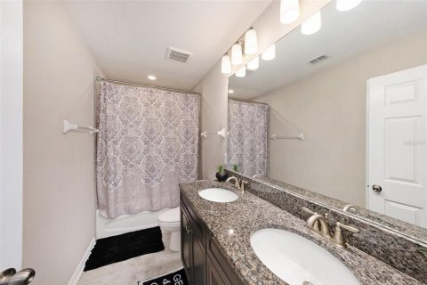 House in Wimauma, Florida 5 bedrooms, 331.29 sq.m. № 1574492 - photo 29
