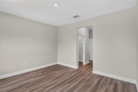 House in Ocala, Florida 4 bedrooms, 170.29 sq.m. № 2403689 - photo 25
