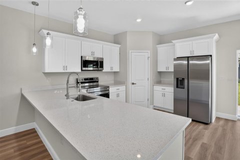 House in Ocala, Florida 4 bedrooms, 170.29 sq.m. № 2403689 - photo 5