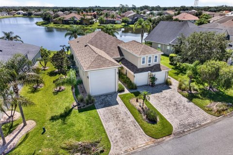 Villa ou maison à vendre à Titusville, Floride: 3 chambres, 266.82 m2 № 2354707 - photo 2