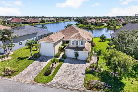 Casa en Titusville, Florida 3 dormitorios, 266.82 m2 № 2354707