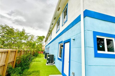 Touwnhouse à louer à Fort Lauderdale, Floride: 3 chambres, 171.87 m2 № 1996609 - photo 25