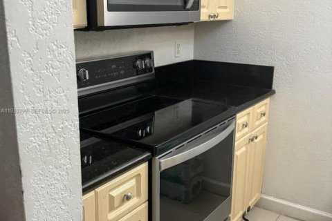 Купить кондоминиум в Катлер-Бей, Флорида 1 комната, 70.61м2, № 1989694 - фото 9