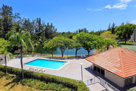 Купить кондоминиум в Катлер-Бей, Флорида 1 комната, 70.61м2, № 1989694 - фото 14