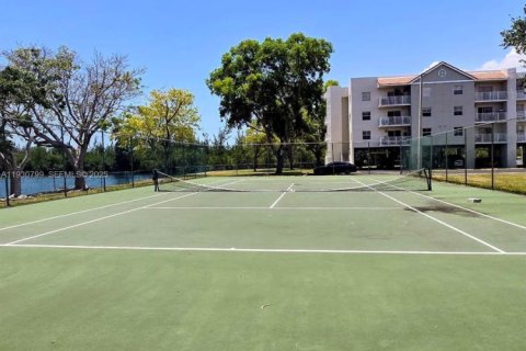 Купить кондоминиум в Катлер-Бей, Флорида 1 комната, 70.61м2, № 1989694 - фото 16