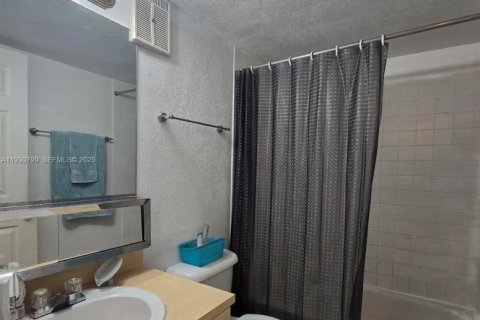 Купить кондоминиум в Катлер-Бей, Флорида 1 комната, 70.61м2, № 1989694 - фото 6