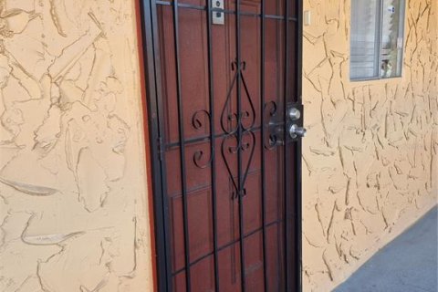 Condo in Orlando, Florida, 2 bedrooms № 2108900 - photo 3