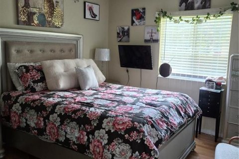 Condo in Orlando, Florida, 2 bedrooms № 2108900 - photo 12
