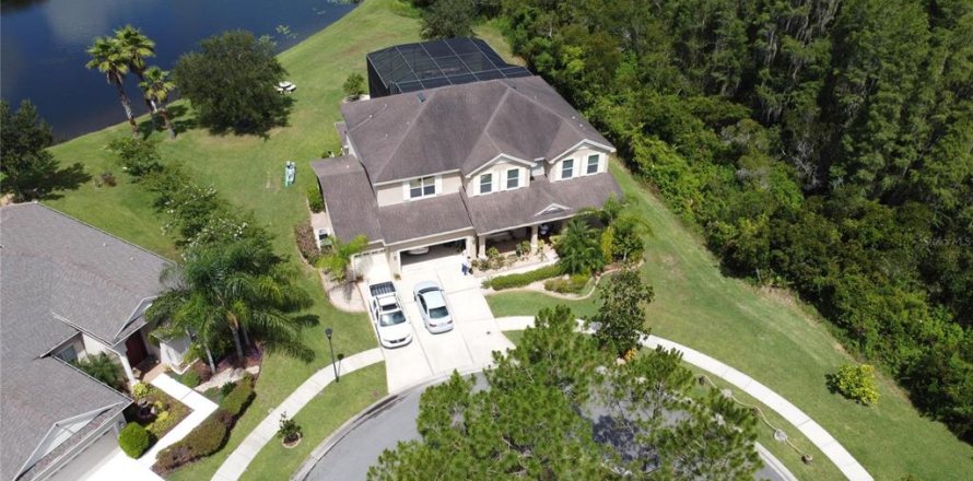 Villa ou maison à Tampa, Floride 5 chambres, 353.03 m2 № 2125577