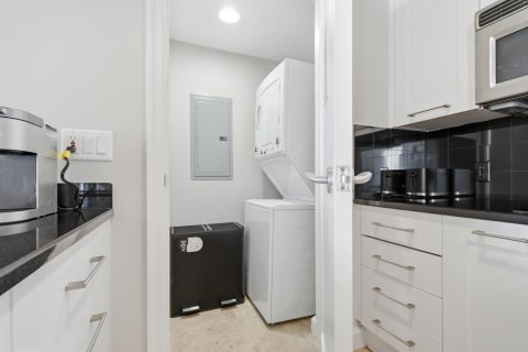 Купить кондоминиум в Ривьера-Бич, Флорида 4 комнаты, 69.86м2, № 2082387 - фото 30