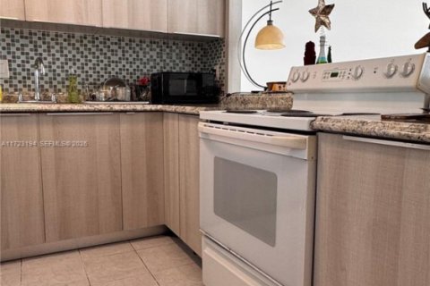 Copropriété à vendre à Hallandale Beach, Floride: 1 chambre, 62.43 m2 № 2088608 - photo 7