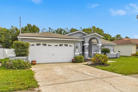 Casa en venta en New Port Richey, Florida, 3 dormitorios, 166.67 m2 № 2383819 - foto 2