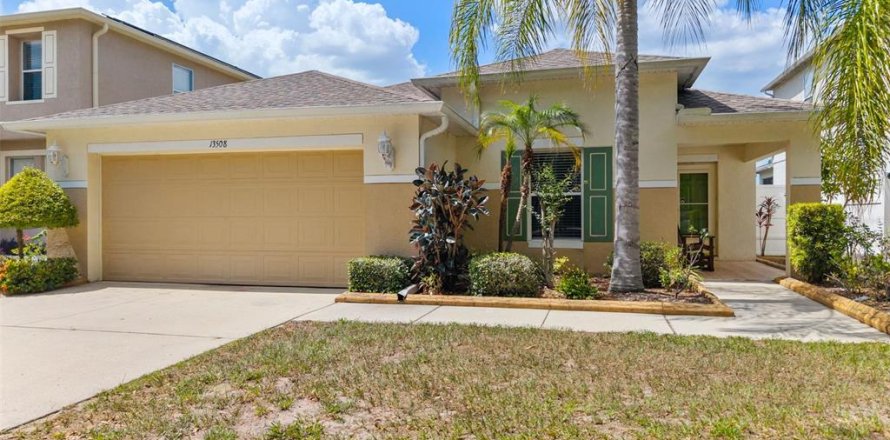 House in Riverview, Florida 3 bedrooms, 159.42 sq.m. № 2197771