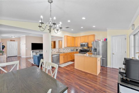House in Riverview, Florida 3 bedrooms, 159.42 sq.m. № 2197771 - photo 7
