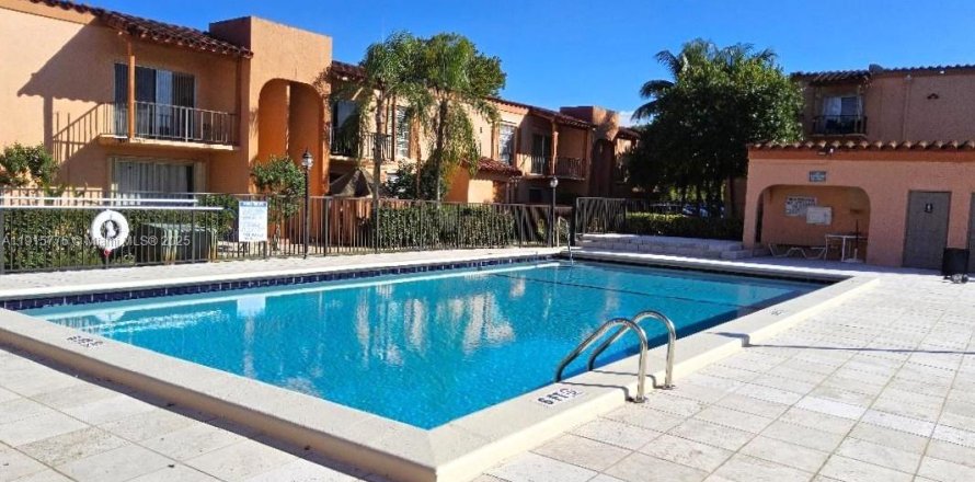 Condo à Miami Lakes, Floride, 2 chambres  № 1970919