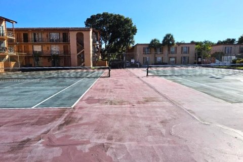 Copropriété à vendre à Miami Lakes, Floride: 2 chambres, 85.28 m2 № 1970919 - photo 3