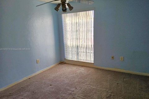 Copropriété à vendre à Miami Lakes, Floride: 2 chambres, 85.28 m2 № 1970919 - photo 16