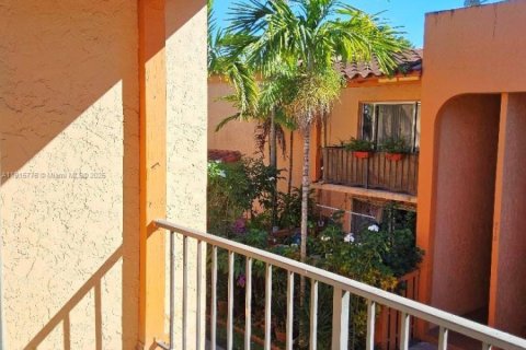 Copropriété à vendre à Miami Lakes, Floride: 2 chambres, 85.28 m2 № 1970919 - photo 18