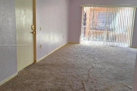 Copropriété à vendre à Miami Lakes, Floride: 2 chambres, 85.28 m2 № 1970919 - photo 7