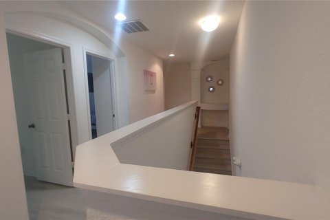 Casa en venta en Kissimmee, Florida, 6 dormitorios, 261.24 m2 № 1905272 - foto 14