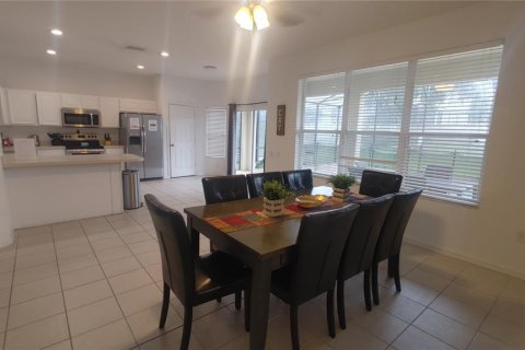 Casa en venta en Kissimmee, Florida, 6 dormitorios, 261.24 m2 № 1905272 - foto 26