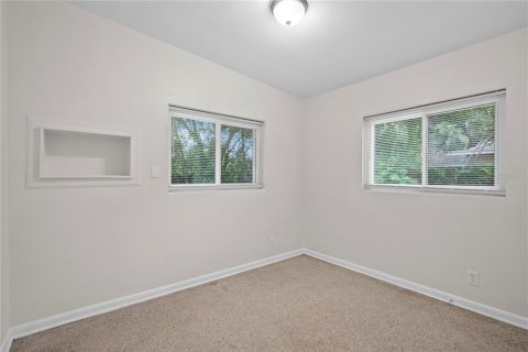 House in Winter Park, Florida 3 bedrooms, 90.58 sq.m. № 2204676 - photo 13