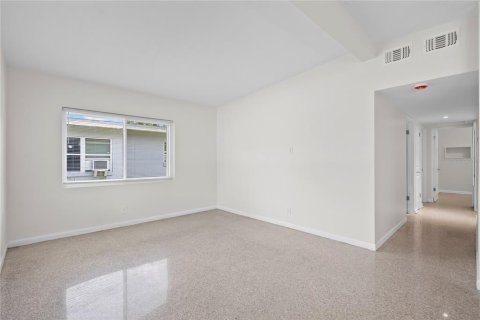 House in Winter Park, Florida 3 bedrooms, 90.58 sq.m. № 2204676 - photo 23