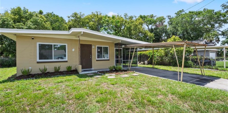 House in Winter Park, Florida 3 bedrooms, 90.58 sq.m. № 2204676