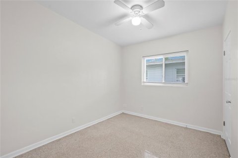 House in Winter Park, Florida 3 bedrooms, 90.58 sq.m. № 2204676 - photo 11