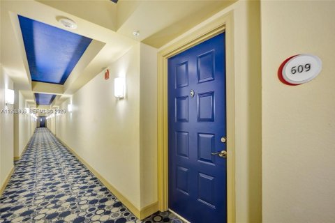 Condominio en alquiler en Hollywood, Florida, 2 dormitorios, 96.25 m2 № 2055582 - foto 25