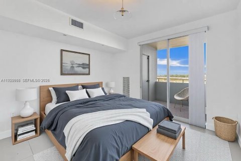 Condominio en alquiler en Hollywood, Florida, 2 dormitorios, 96.25 m2 № 2055582 - foto 10