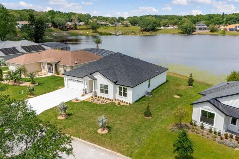 House in Clermont, Florida 4 bedrooms, 198.16 sq.m. № 1340144 - photo 1