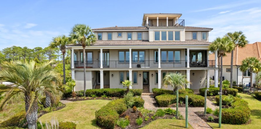 House in Shalimar, Florida 7 bedrooms, 542.55 sq.m. № 560904