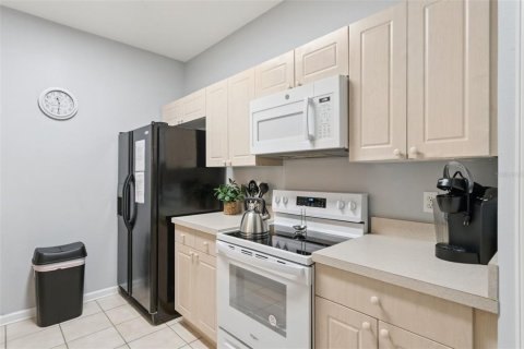 Condo in Kissimmee, Florida, 3 bedrooms № 2231311 - photo 16