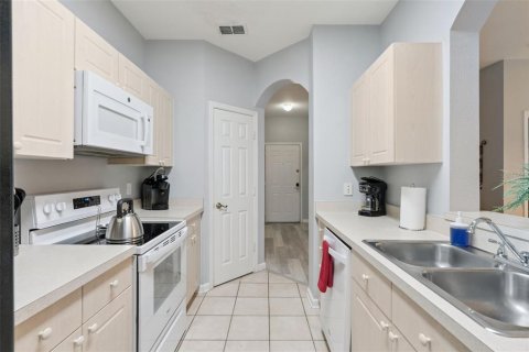 Condo in Kissimmee, Florida, 3 bedrooms № 2231311 - photo 13