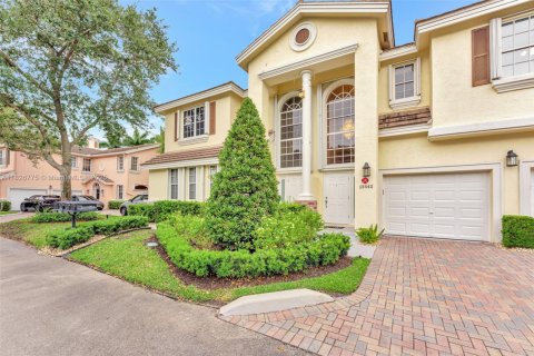 Condominio en venta en Coral Springs, Florida, 3 dormitorios, 171.87 m2 № 1819814 - foto 1