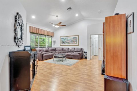 Condominio en venta en Coral Springs, Florida, 3 dormitorios, 171.87 m2 № 1819814 - foto 9
